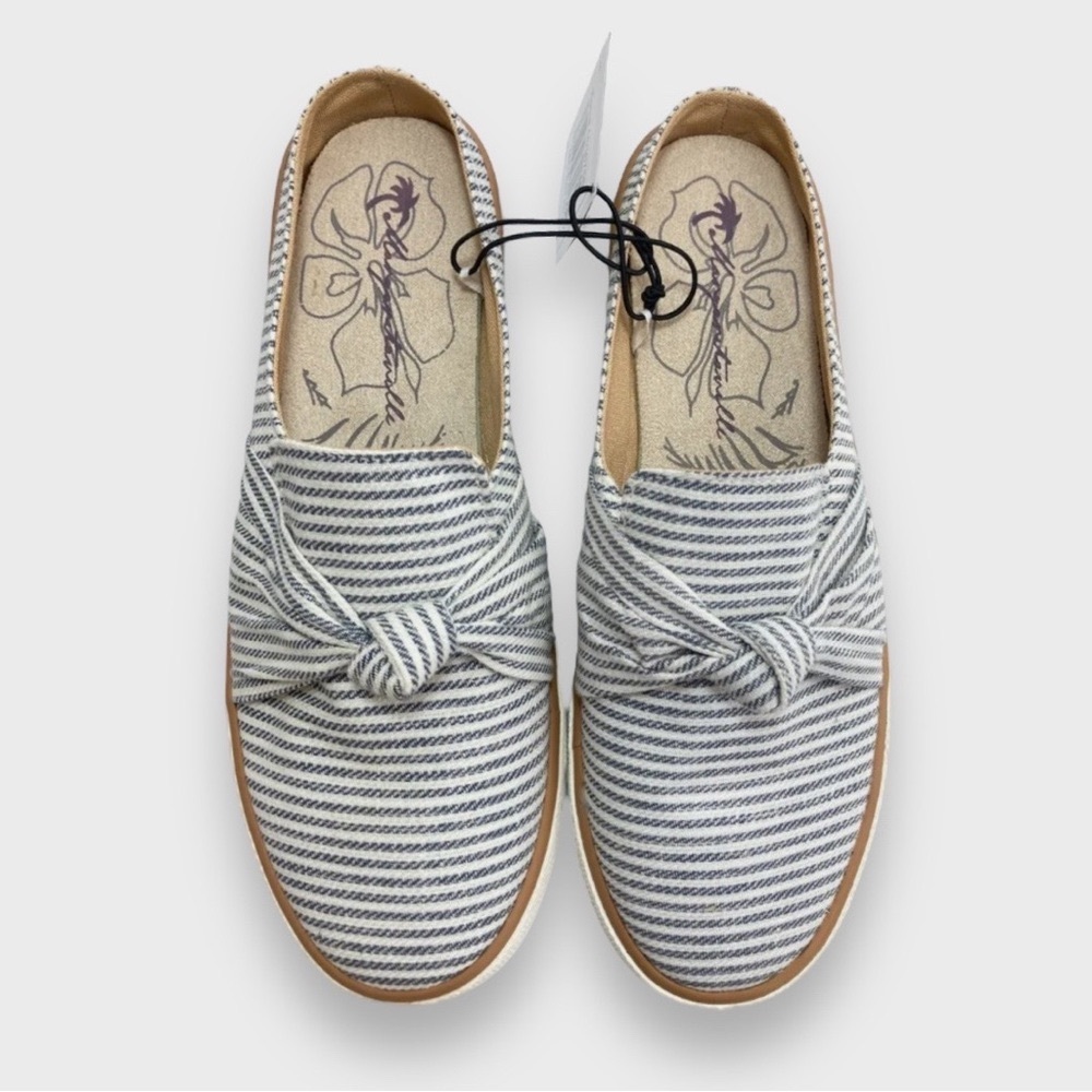 Margaritaville Ladies Knotted Mule | Various Shoe Sizes 6-10 | Grey/White | $10